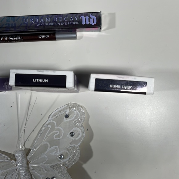Urban decay, moon, dust shadows, and liner - Picture 4 of 4
